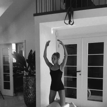 Publicación de Weronika Książkiewicz en Instagram (6 oct 2026)