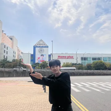 Publicación de Kim Soo-hyun en Instagram (1 dic 2024)