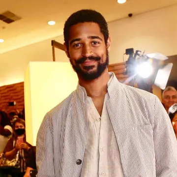 Publicación de Alfred Enoch en Instagram (18 abr 2022)