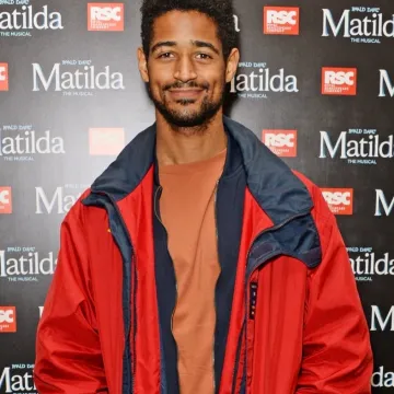 Publicación de Alfred Enoch en Instagram (3 dic 2021)