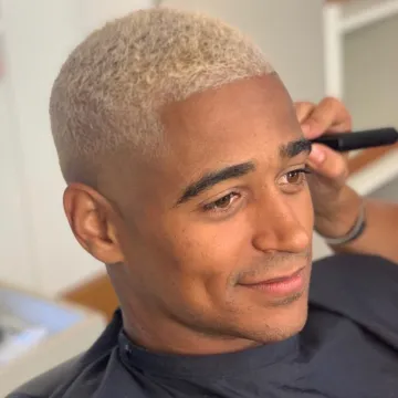Publicación de Alfred Enoch en Instagram (30 ago 2021)