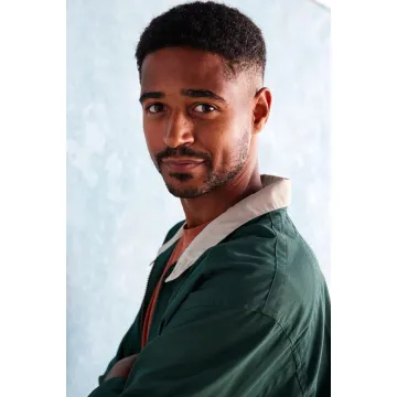 Publicación de Alfred Enoch en Instagram (8 oct 2023)