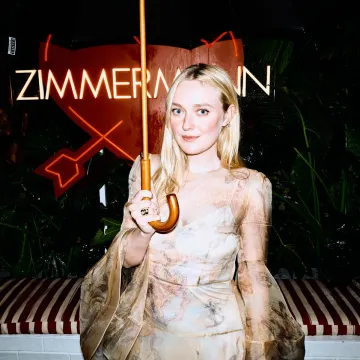 Publicación de Dakota Fanning en Instagram (15 nov 2025)