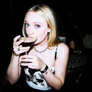 Publicación de Dakota Fanning en Instagram (23 oct 2025)