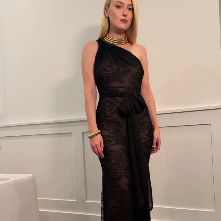 Publicación de Dakota Fanning en Instagram (18 oct 2026)