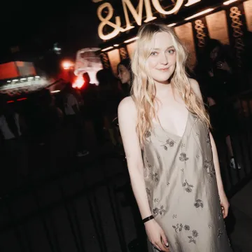 Publicación de Dakota Fanning en Instagram (10 abr 2025)