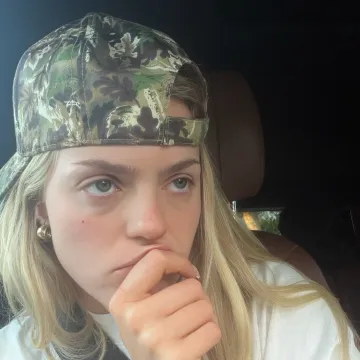 Publicación de Reneé Rapp en Instagram (11 sept 2026)