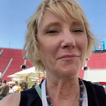 Publicación de Anne Heche en Instagram (9 may 2022)