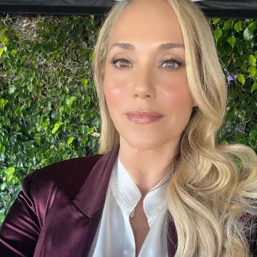 Publicación de Elizabeth Berkley en Instagram (4 nov 2025)