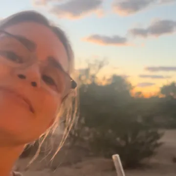 Publicación de Alison Lohman en Instagram (7 oct 2026)