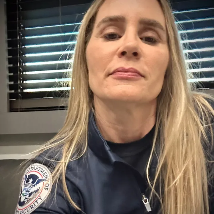 Publicación de Alison Lohman en Instagram (24 oct 2026)