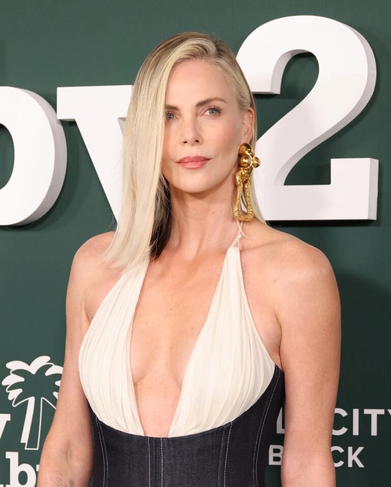 Charlize Theron-111187