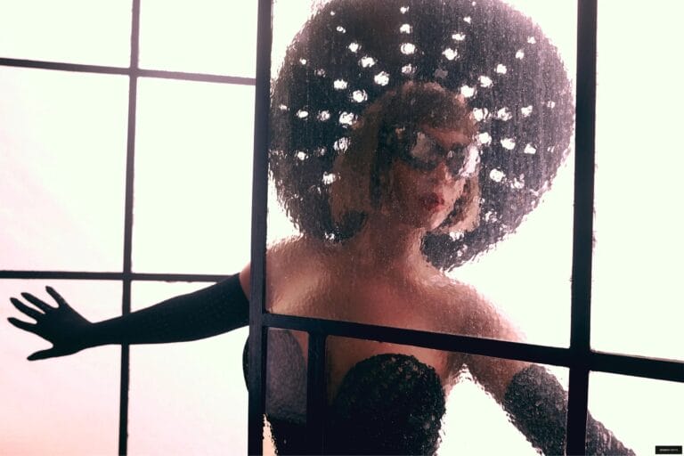 Beyoncé: Rocks a Black Corset with Lace Details and Long Gloves that Enhance Her…