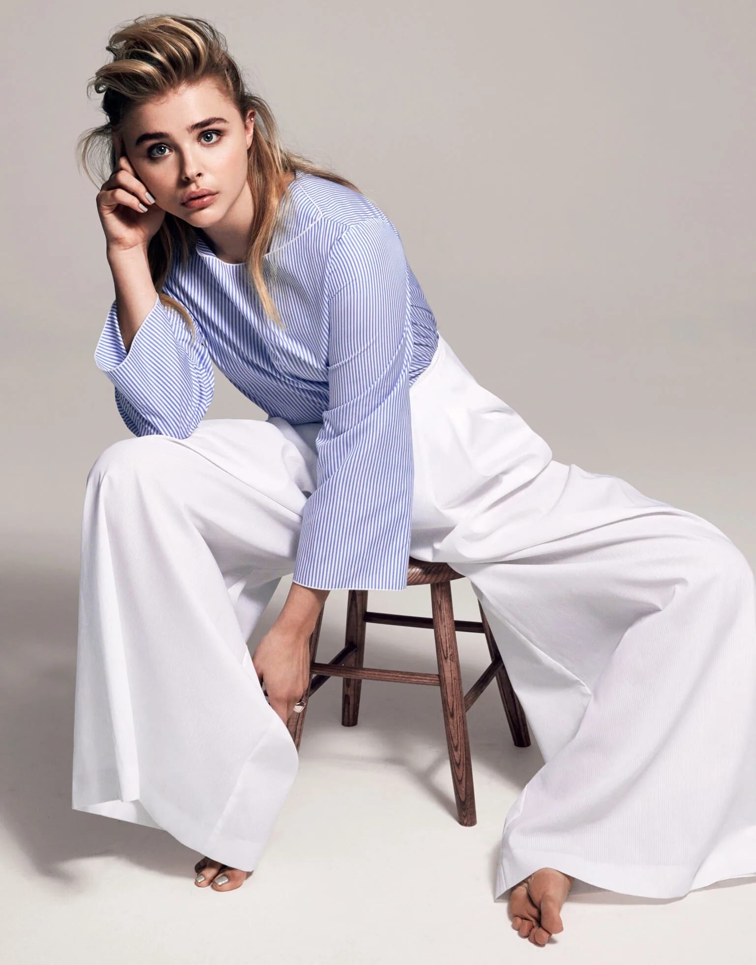 1463674306790_Chloe_Moretz_The_Edit_May_19_2016_iPad_07.jpg.af68f97baed843032d2755e18aa26f7f