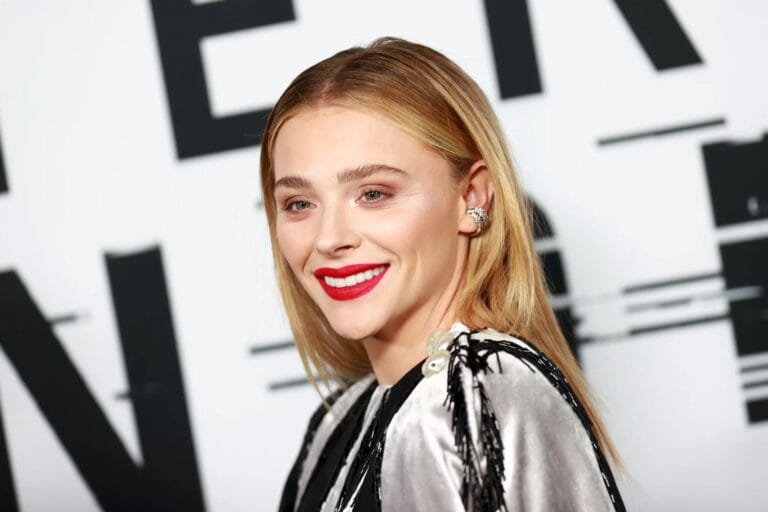 Chloë Grace Moretz con 23-24 años