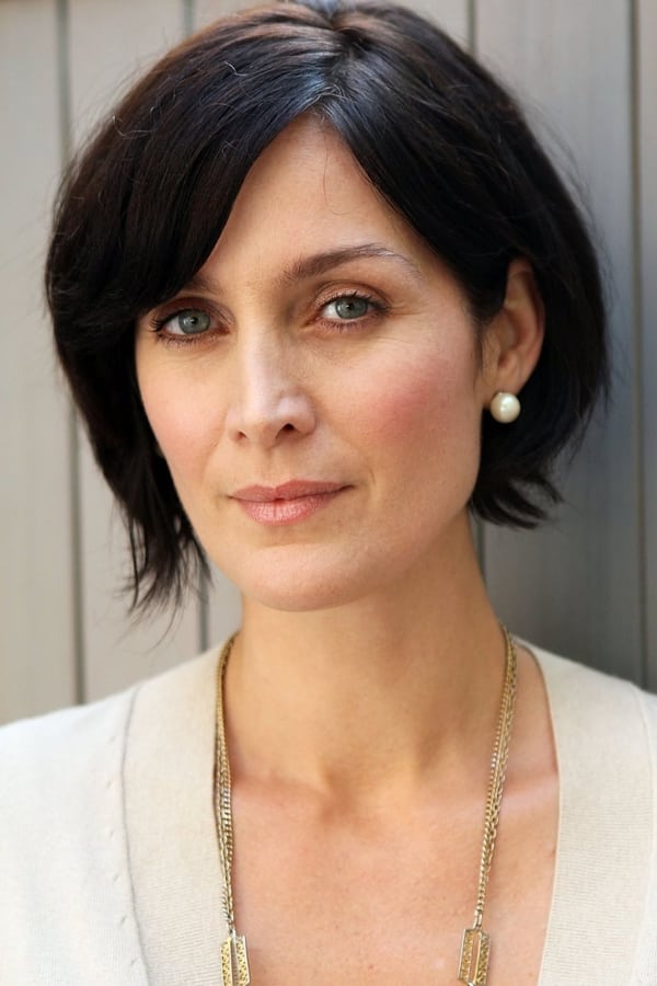 Carrie-Anne Moss 82 Carrie-Anne Moss