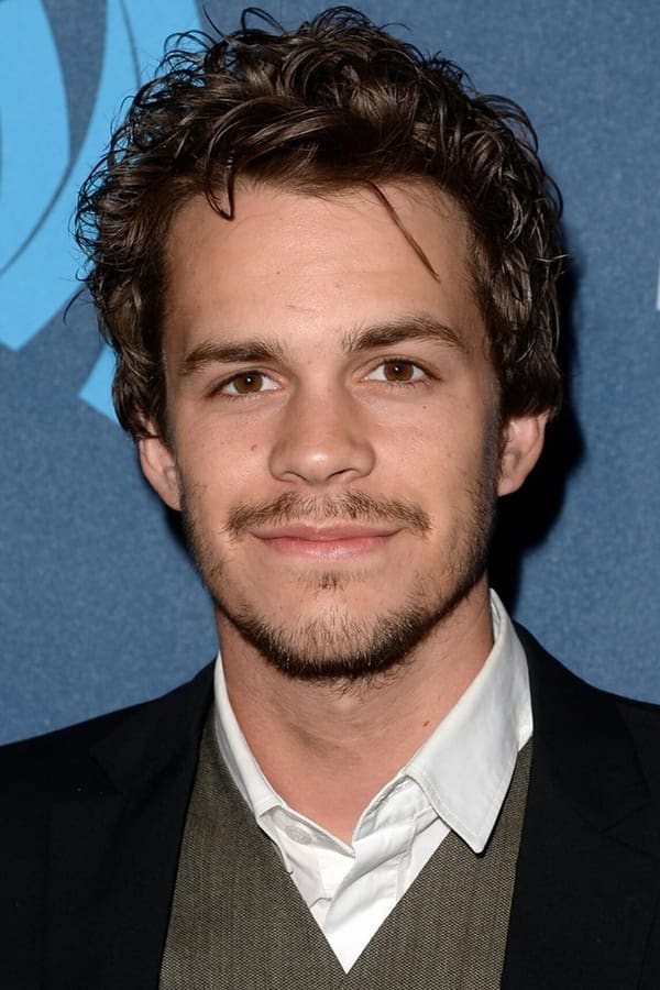Foto de Johnny Simmons
