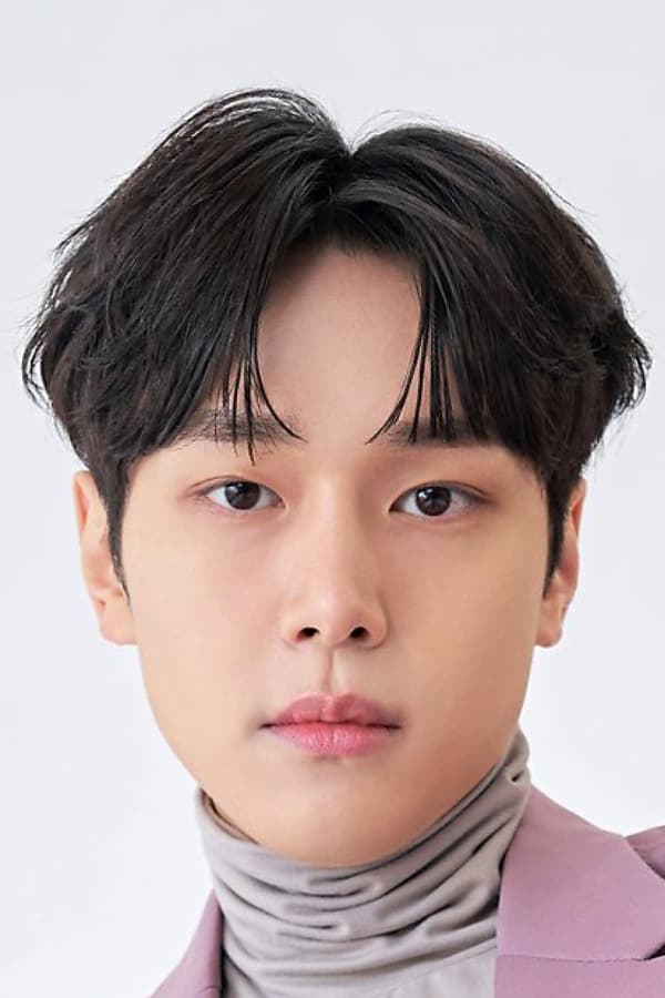 Foto de Kang Yoo-seok