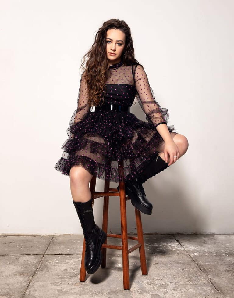 Mary Mouser-41006