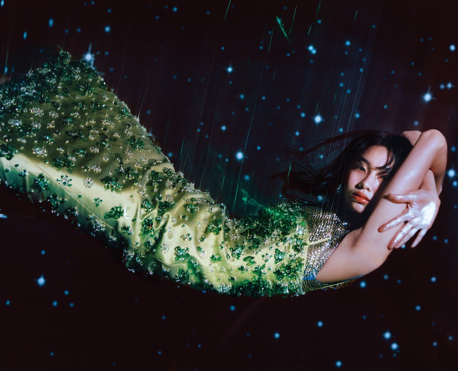 Hoyeon-Jung-by-Harley-Weir-Vogue-US-February-2022281229