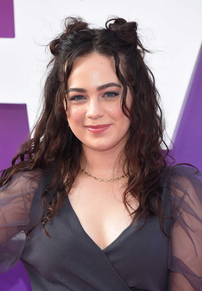 Mary Mouser-41016