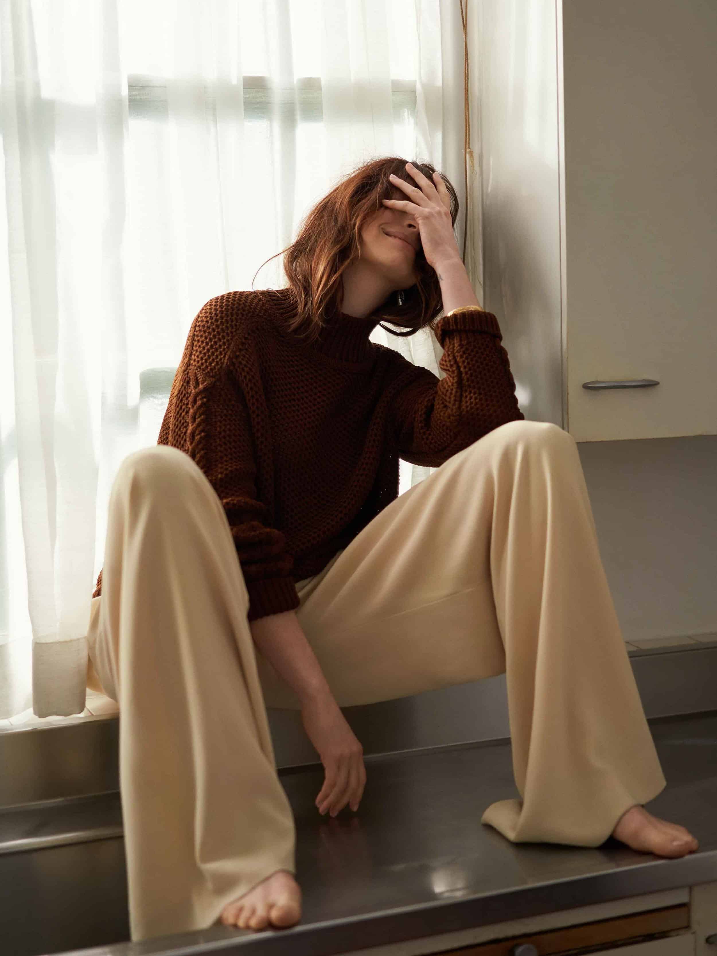 Anne-Hathaway-Feet-5172841