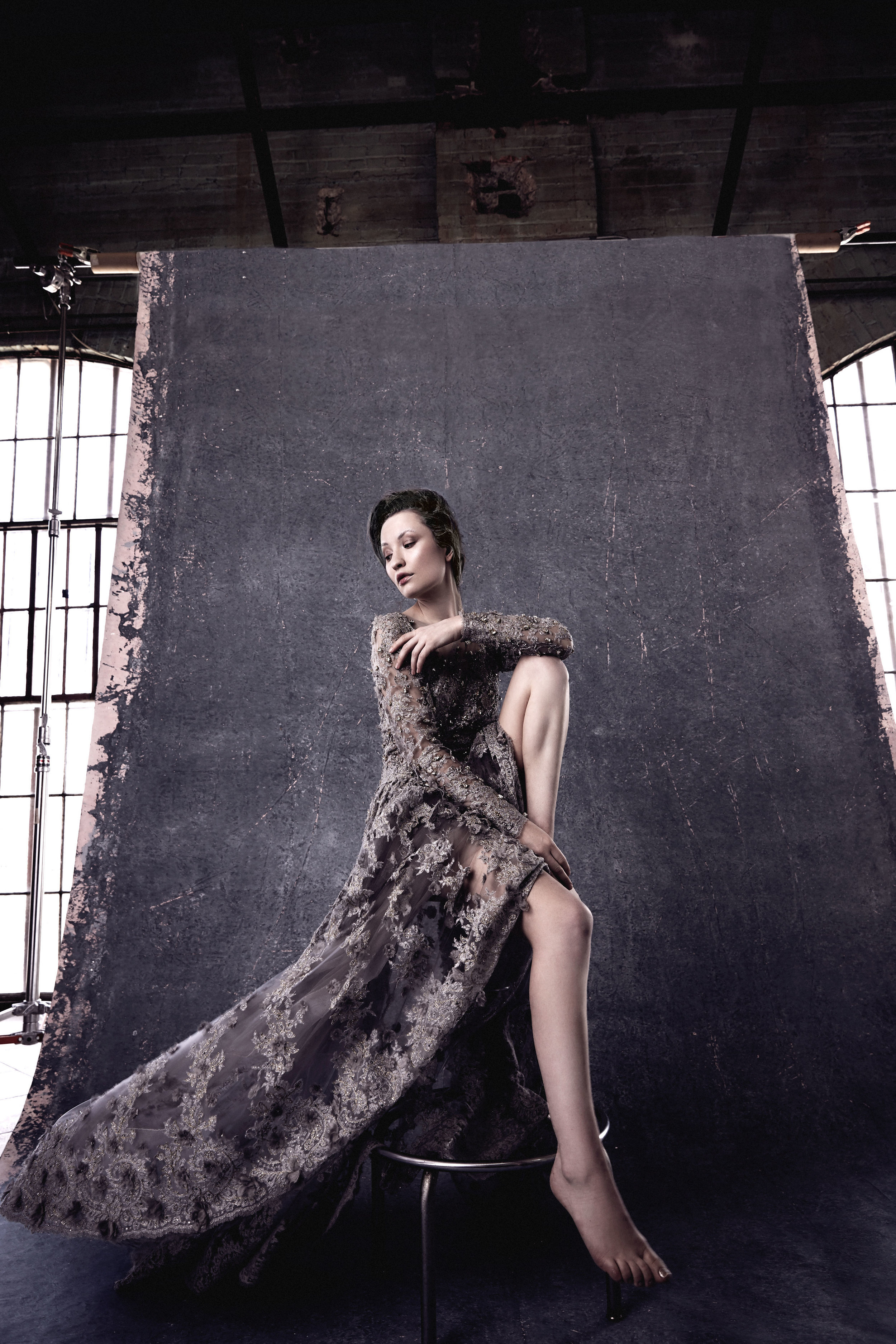 Emily-Browning-Feet-2946090