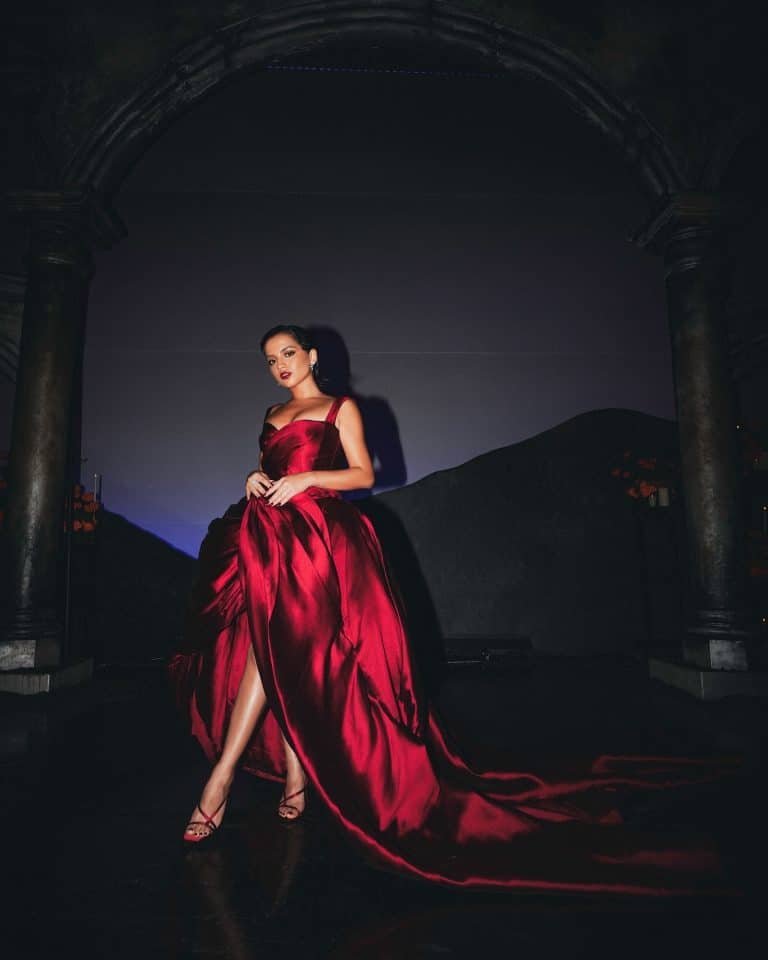 Isabela Merced-42710