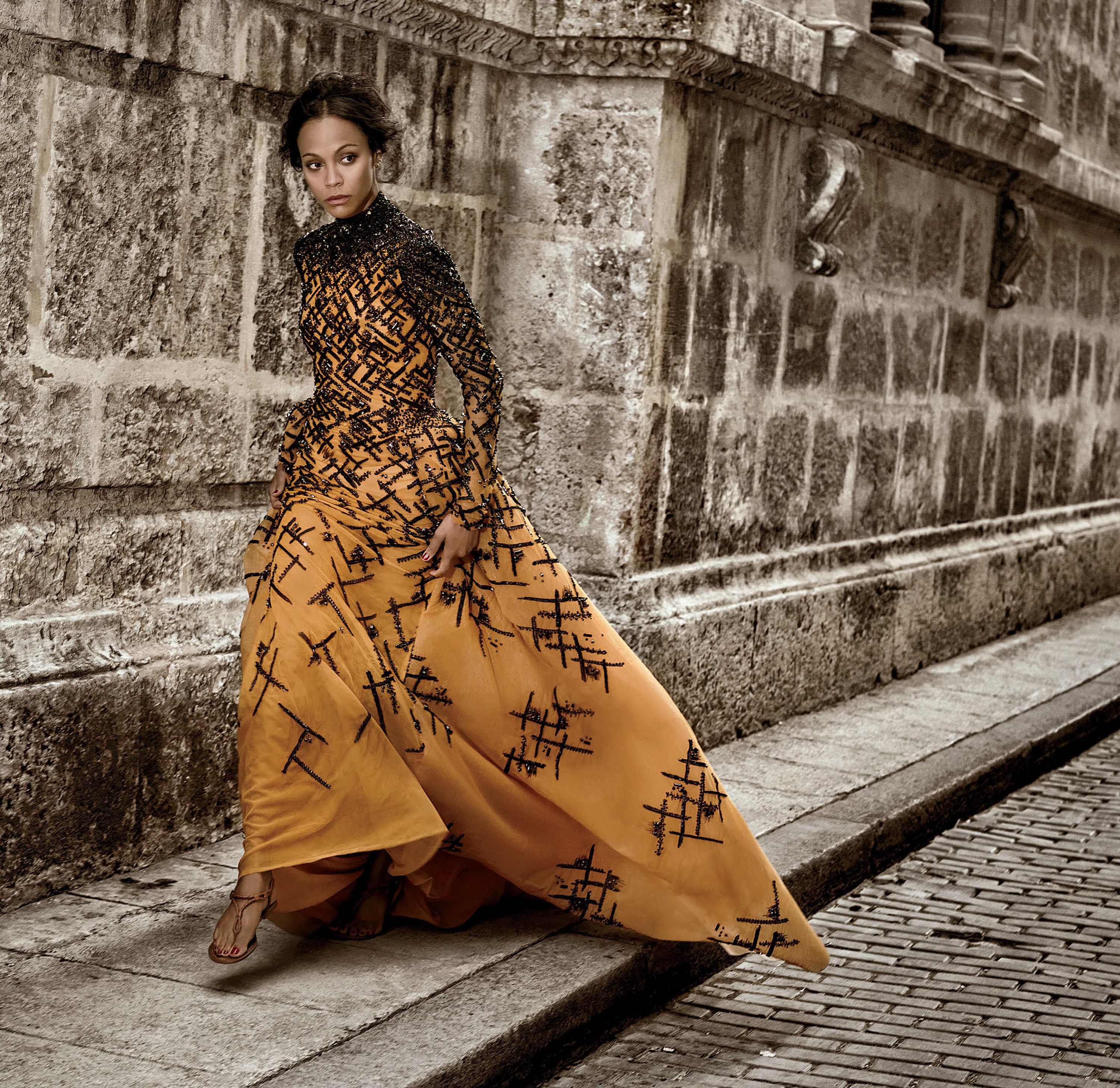 Zoe-Saldana-Feet-2513664