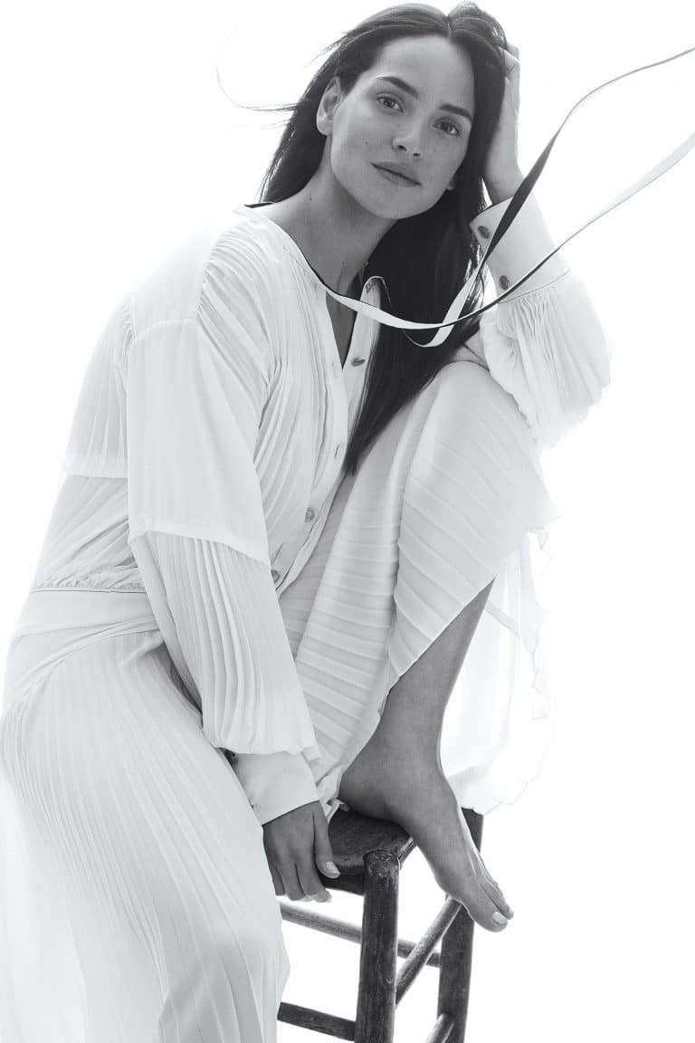 Adria Arjona-44034