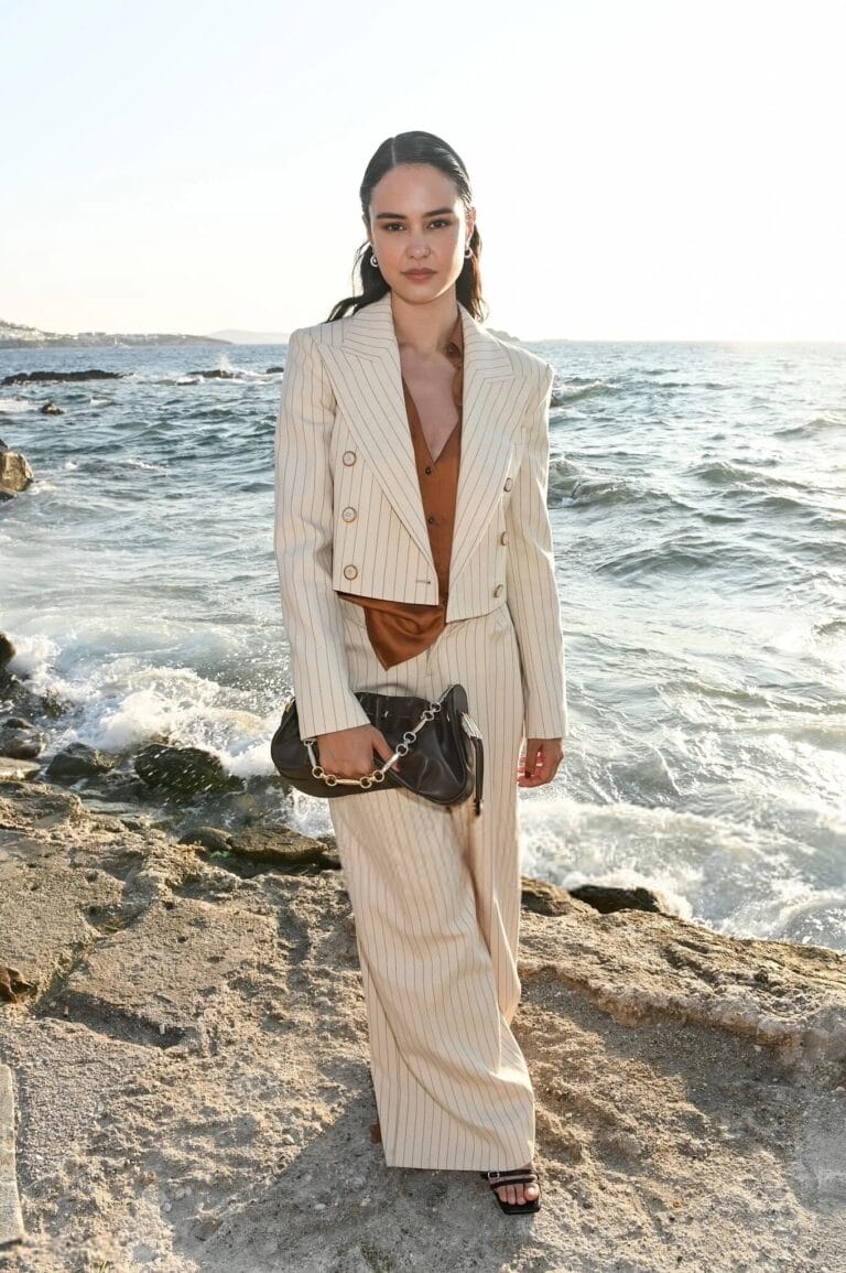 Courtney Eaton-111789