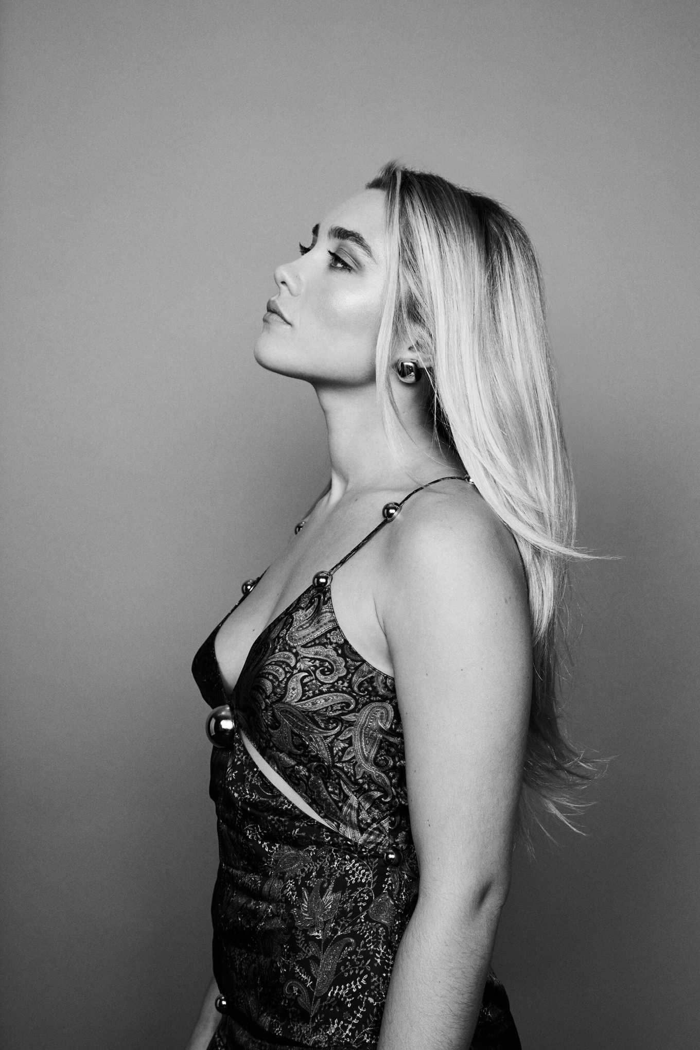 Florence-Pugh-The-Wrap-Photoshoot-2020-florence-pugh-43462716-1360-2040