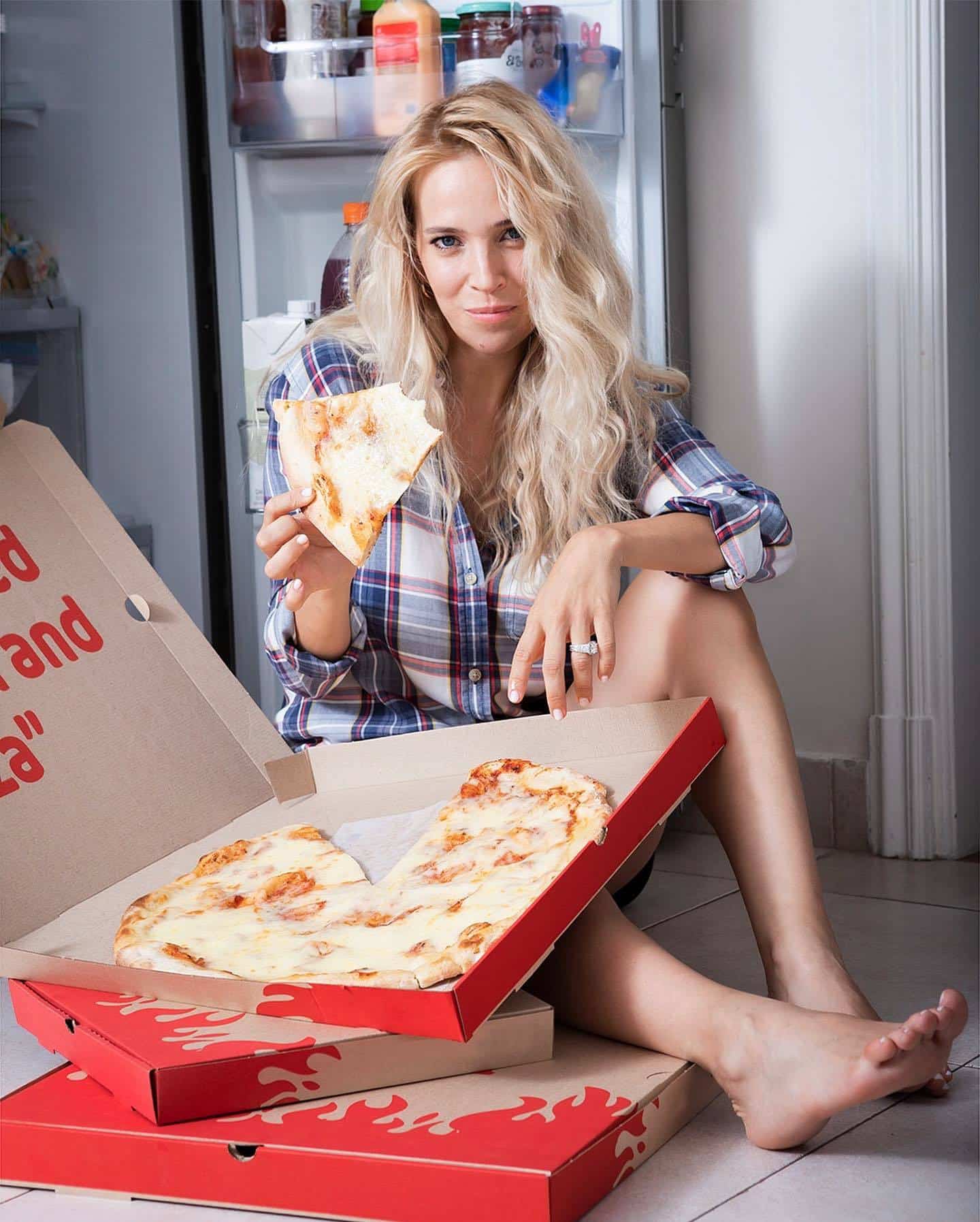 Luisana-Lopilato-Feet-7414520