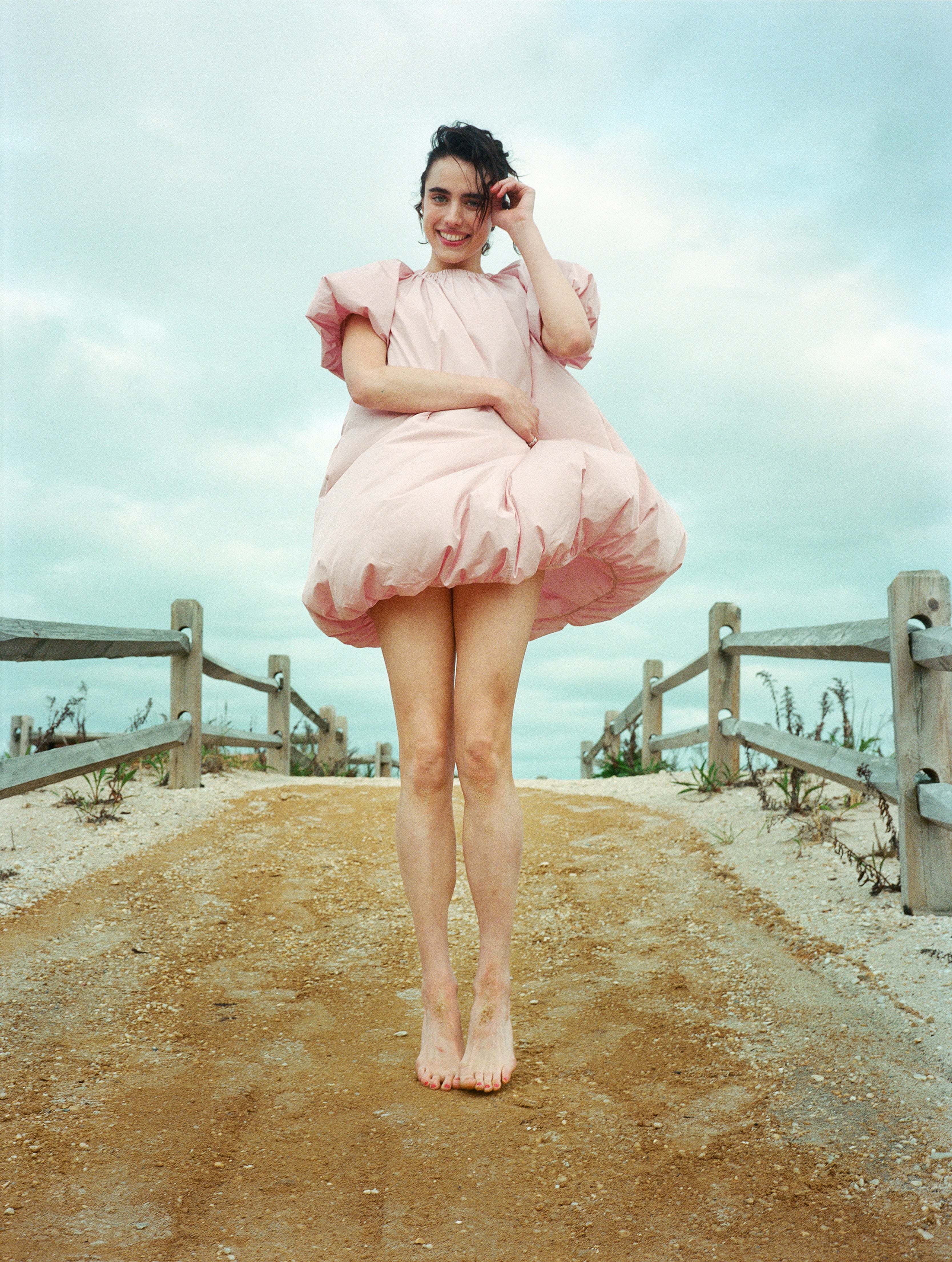 Margaret-Qualley-Feet-7204482