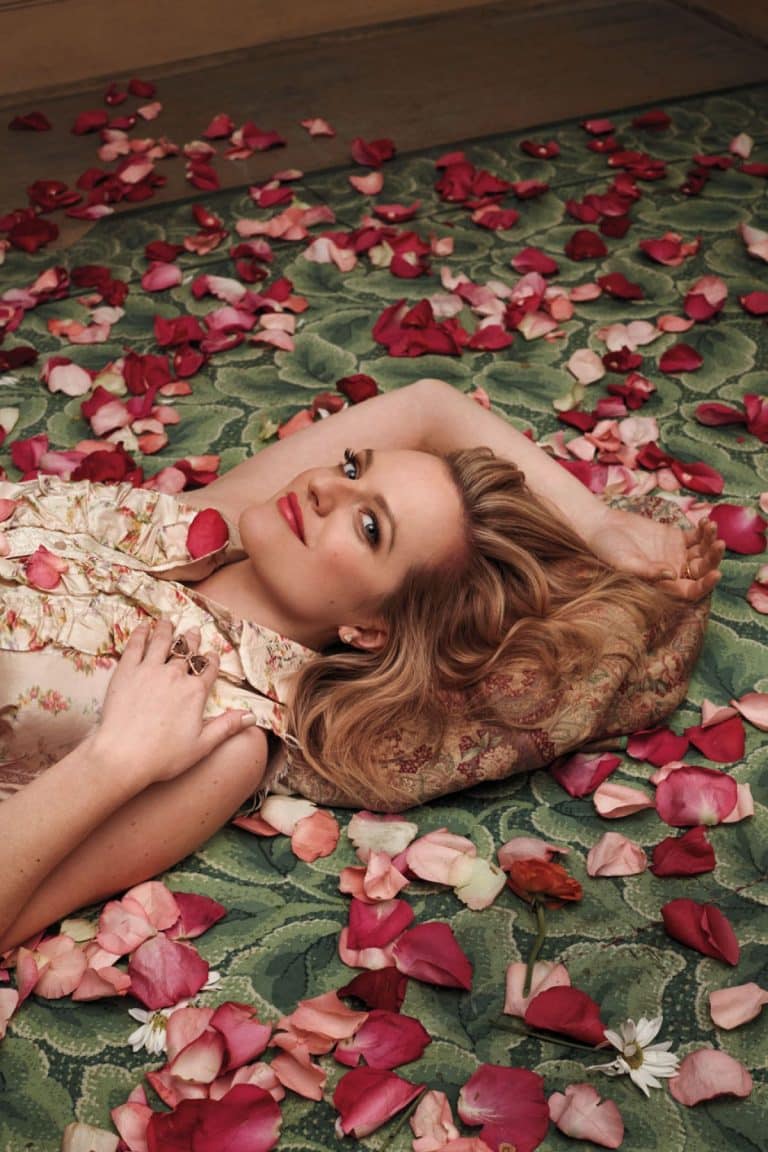 Elisabeth Moss-48008