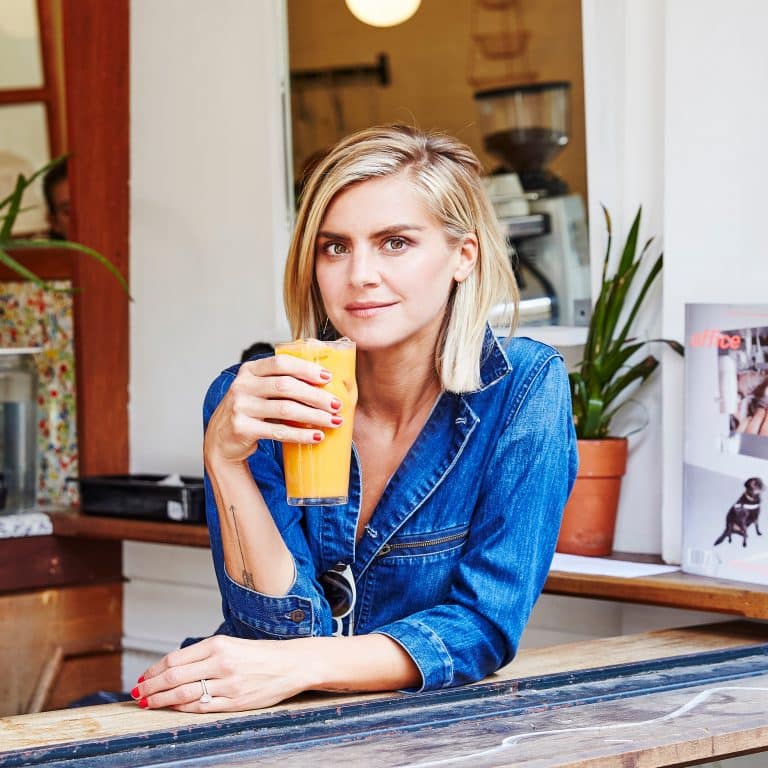 Eliza Coupe-44802