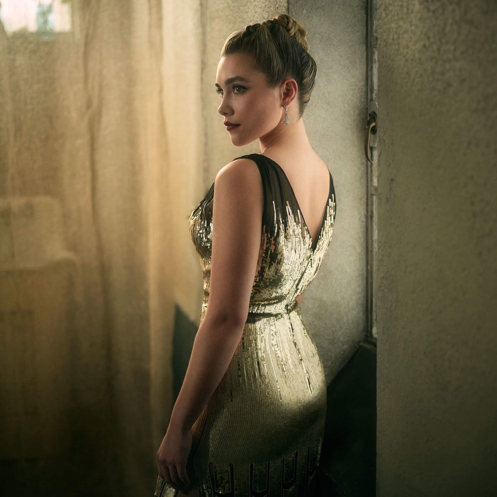 stunning-florence-pugh_2001x2000