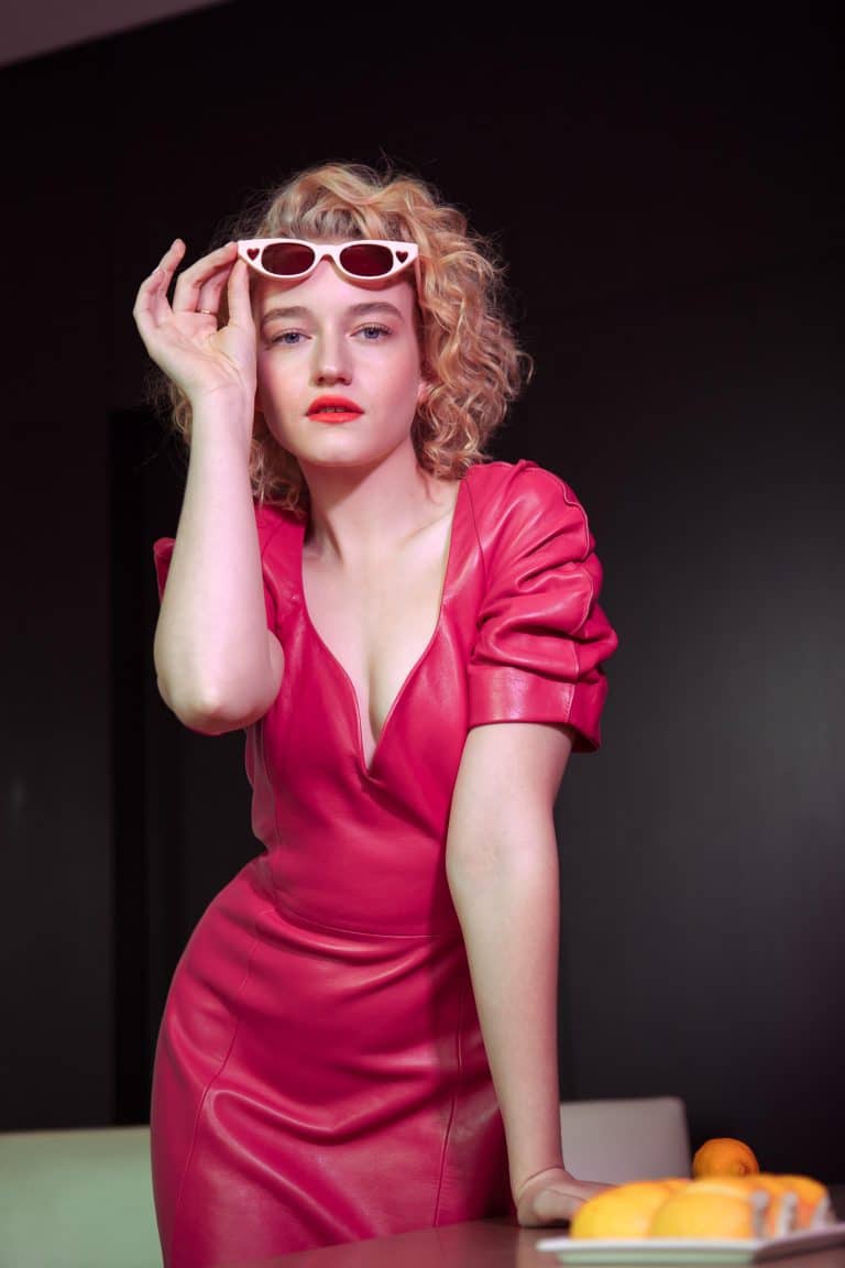 Julia Garner-49128