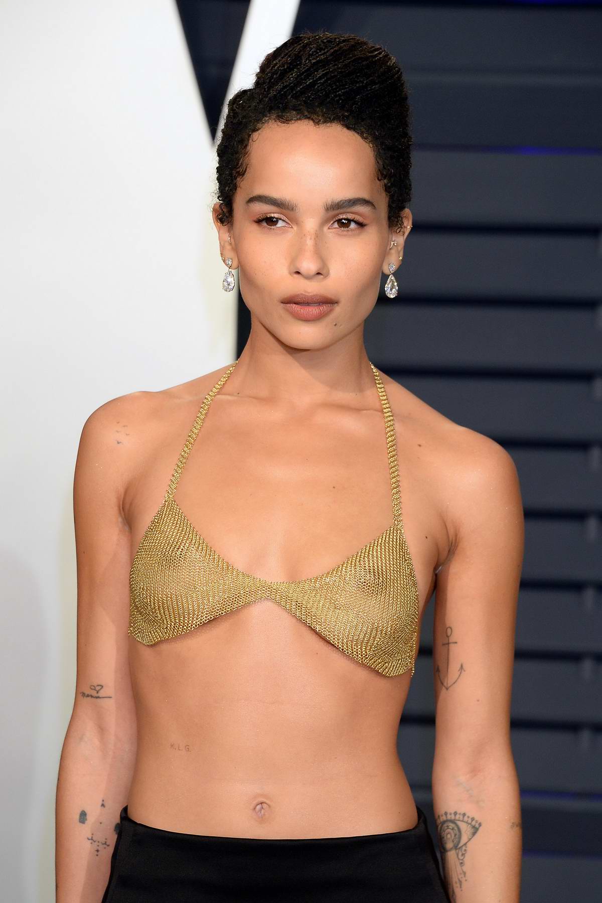 zoe-kravitz-attends-the-vanity-fair-oscar-party-at-wallis-annenberg-center-for-the-performing-arts-in-beverly-hills-california-240219_6