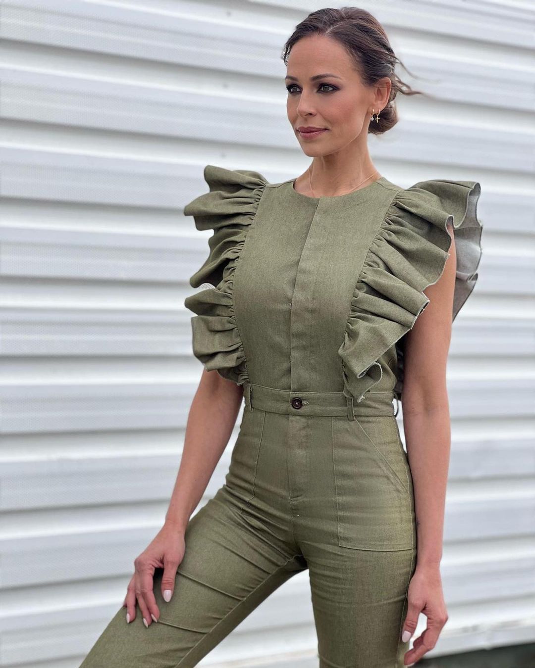 Eva-Gonzalez-Wallpapers-Insta-Fit-Bio-1