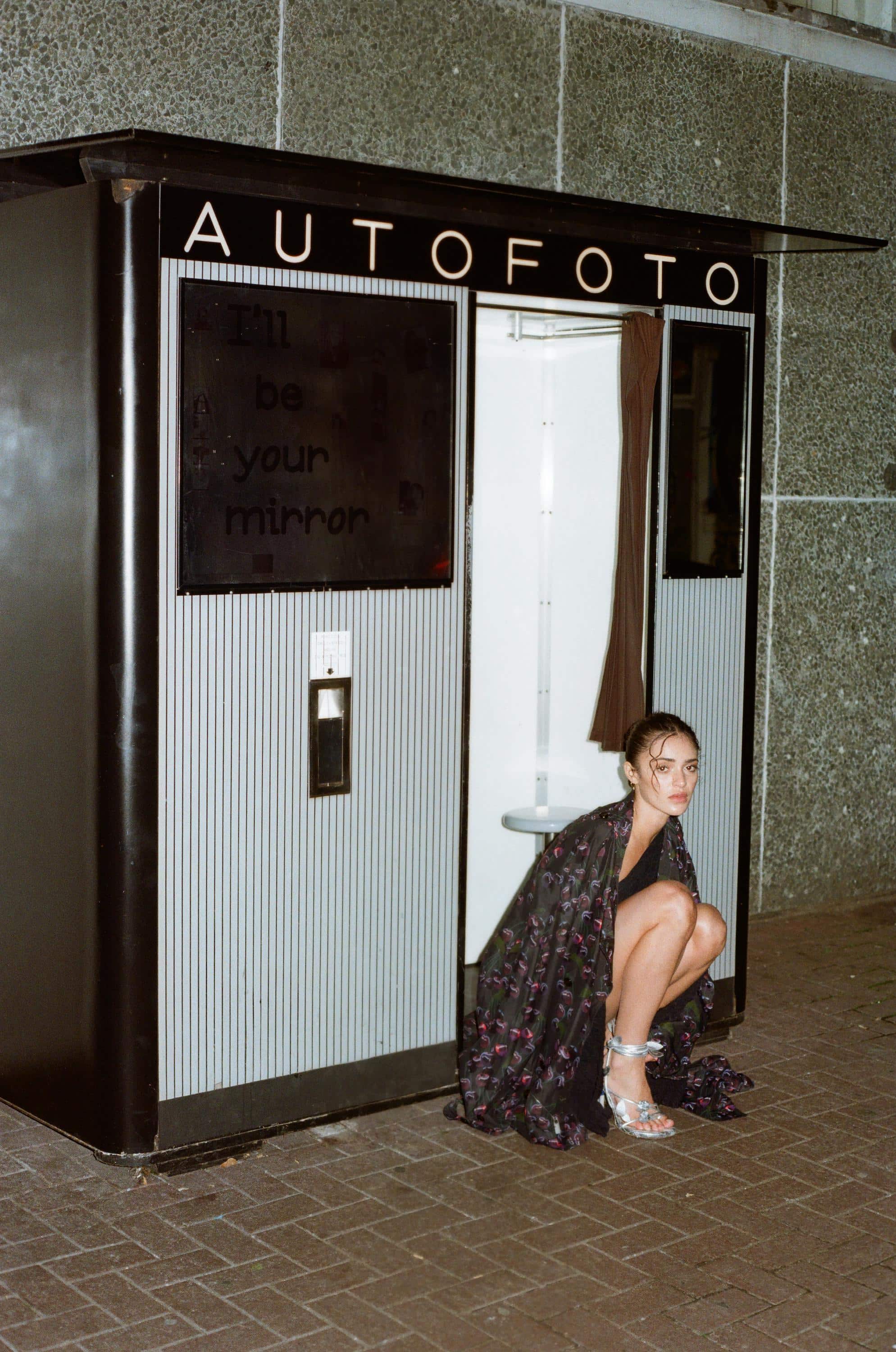 Luna-Blaise-Feet-7754253