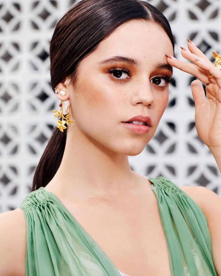 Jenna Ortega con 18-19 años