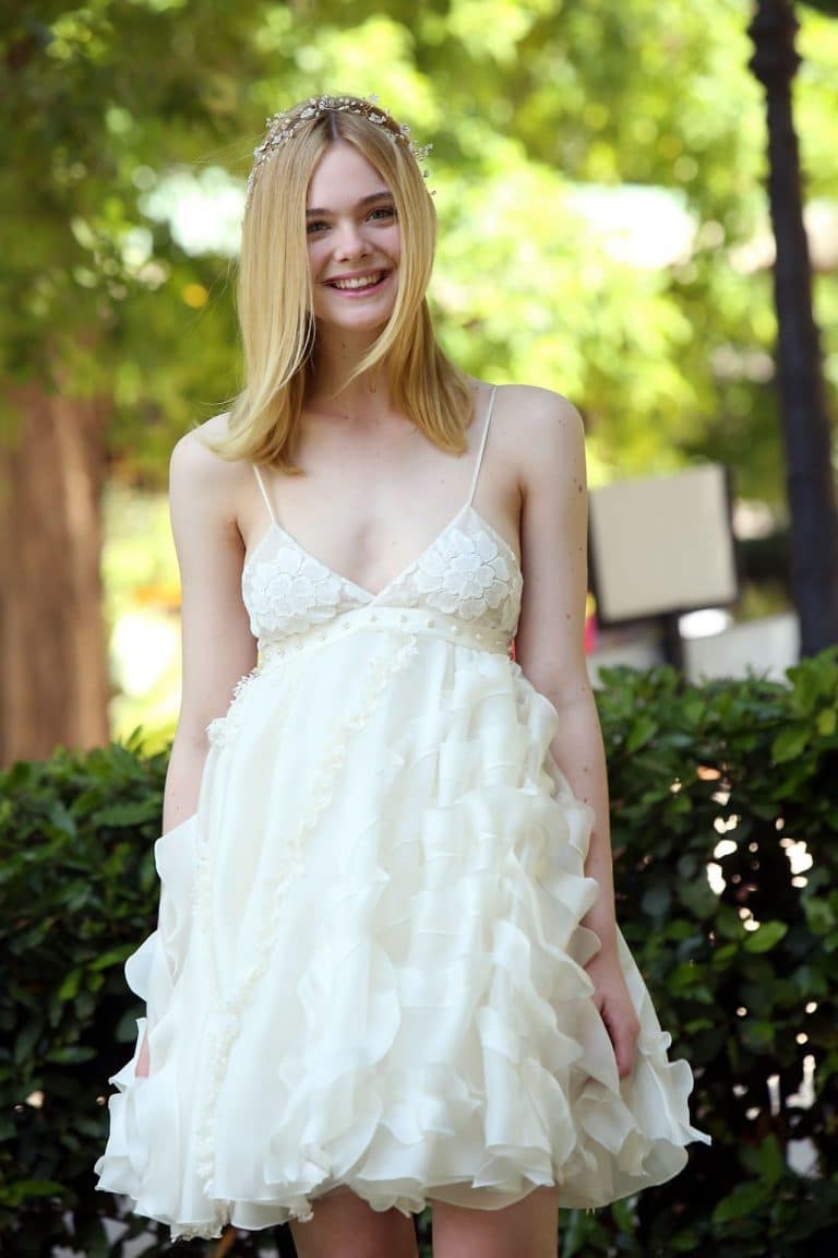 Elle Fanning con 17-18 años