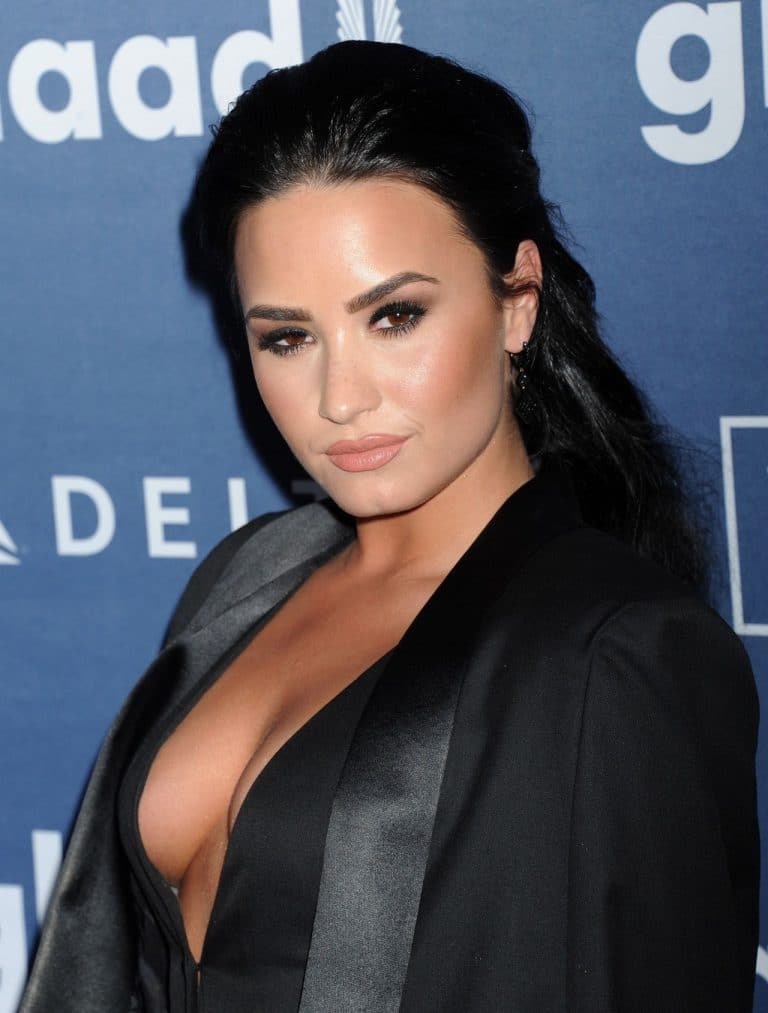 Demi Lovato con 23-24 años