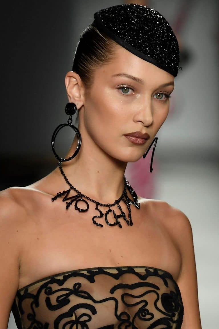 Bella Hadid con 21-22 años
