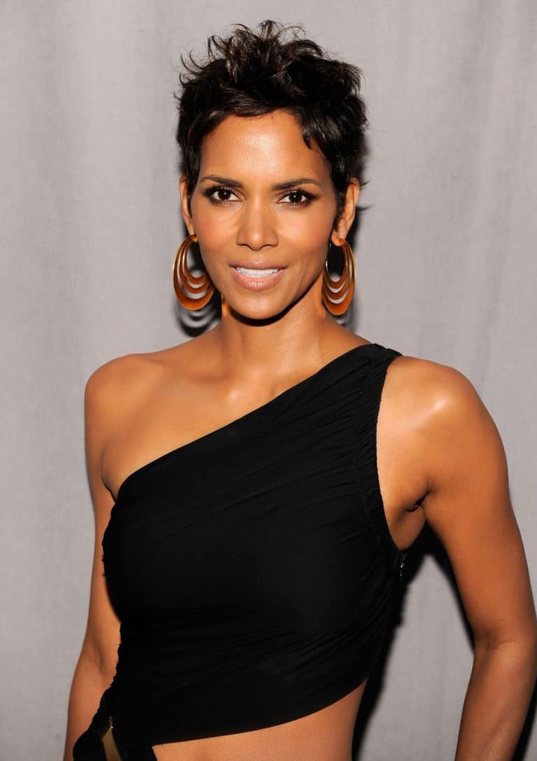Halle Berry con 44-45 años