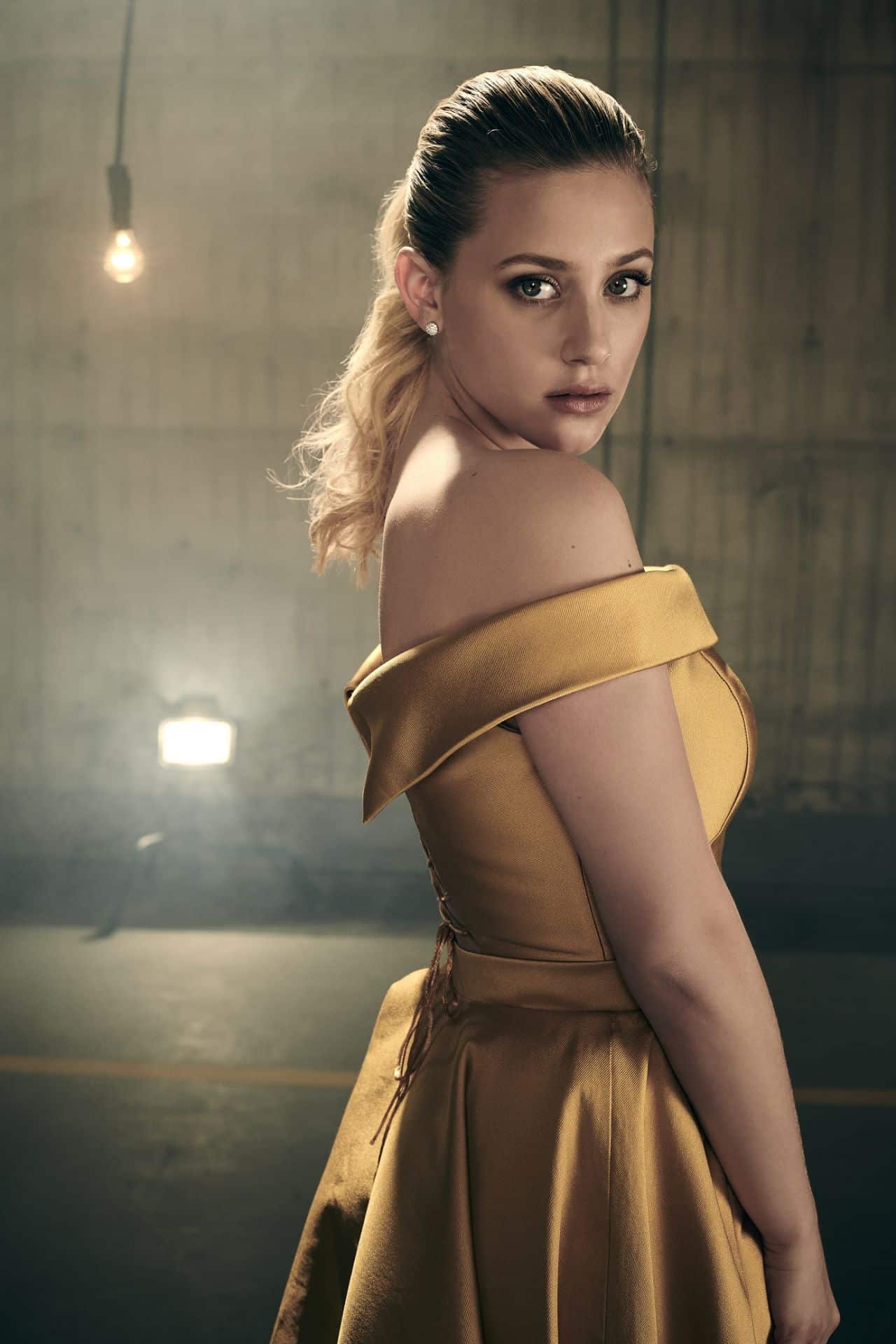 lili-reinhart-riverdale-season-3-promoshoot-2018-0