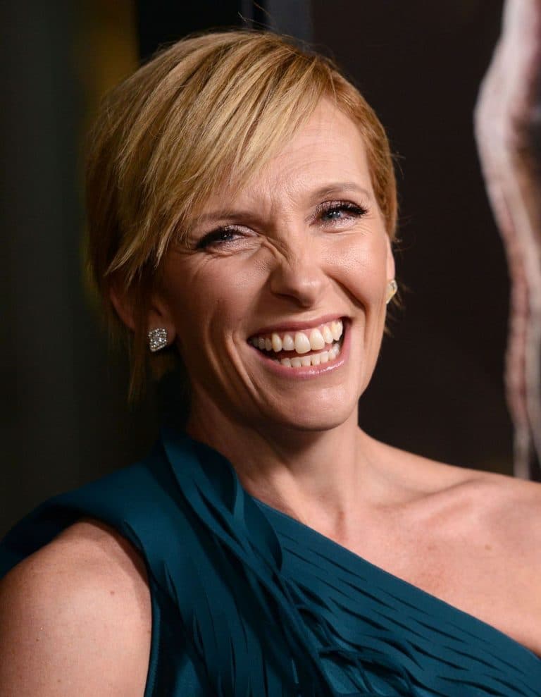 Toni Collette con 42-43 años