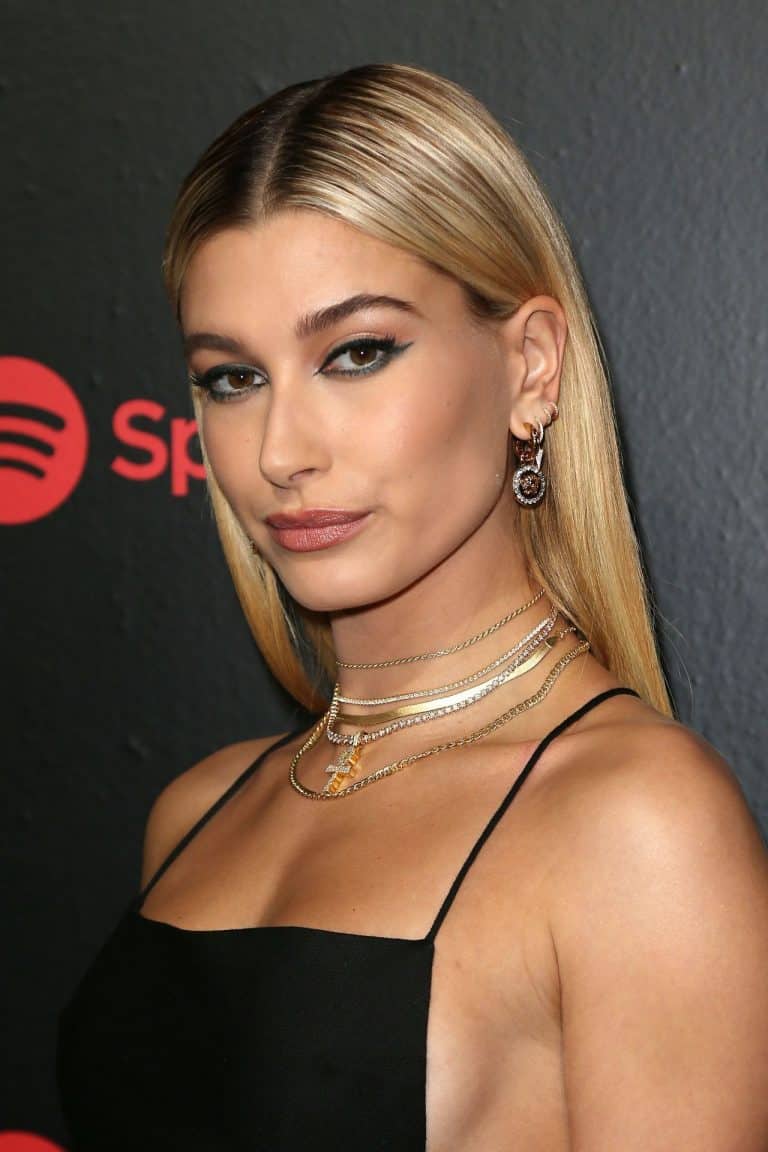 Hailey Baldwin Bieber con 21-22 años