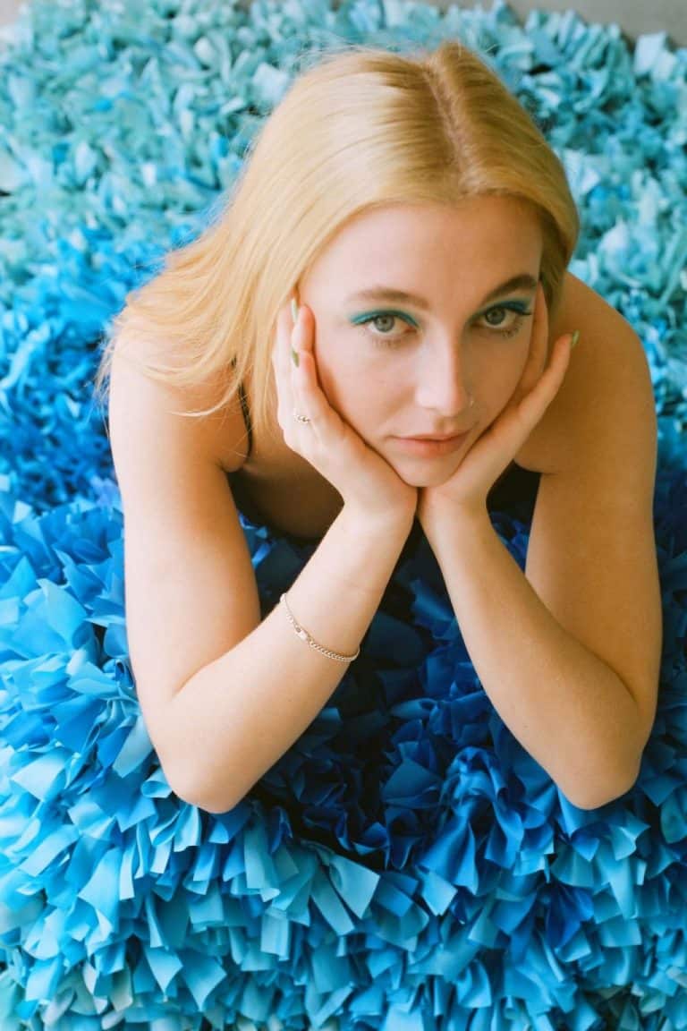 Emma Chamberlain con 18-19 años